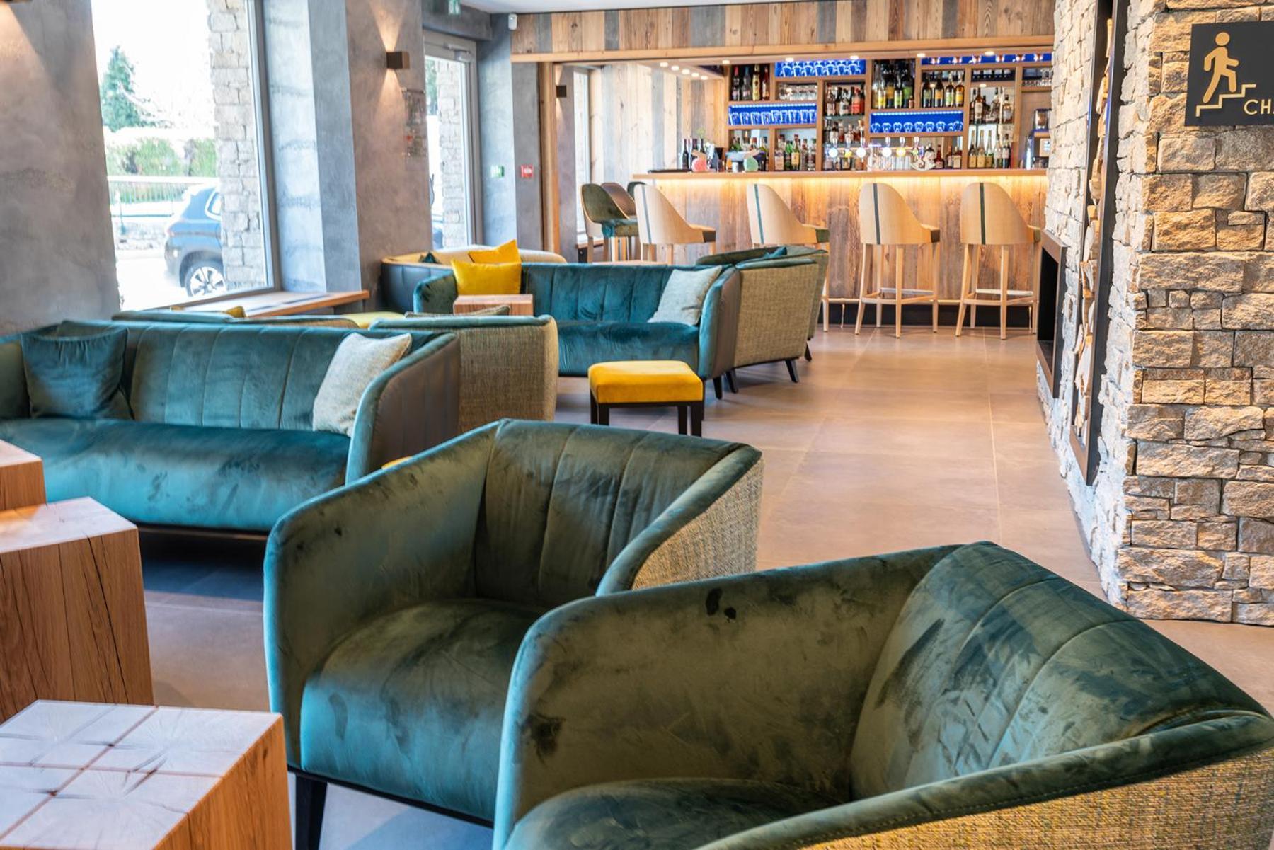 Hotel Interlaken Lounge Bar & Spa 克松吕-隆日梅 外观 照片