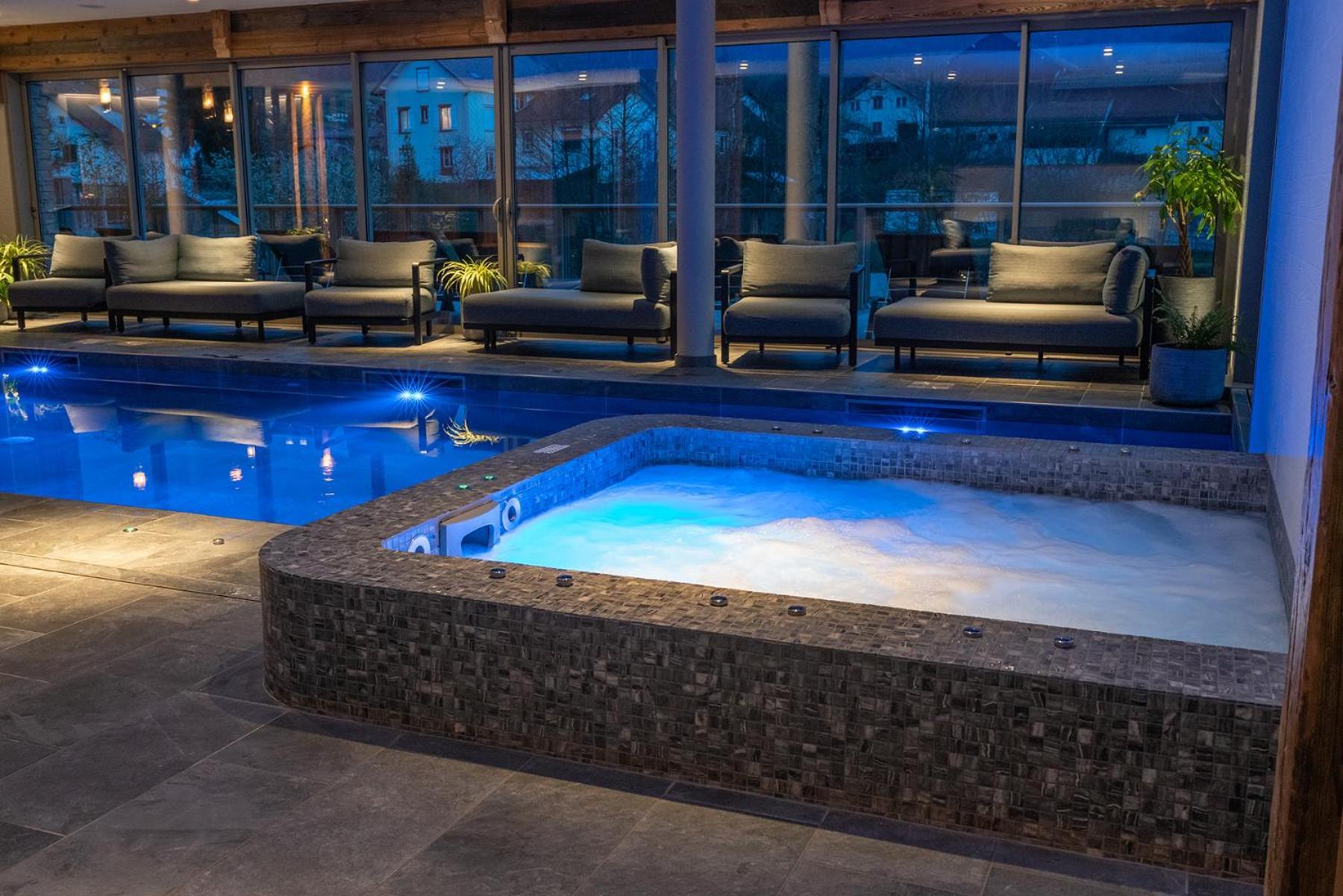Hotel Interlaken Lounge Bar & Spa 克松吕-隆日梅 外观 照片